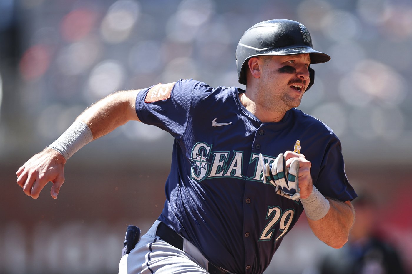 Raleigh hits major league-leading 53rd homer, Mariners rout Braves 18-2 with most runs since 2012 | iNFOnews.ca Raleigh hits major league-leading 53rd homer, Mariners rout Braves 18-2 with most runs since 2012 | iNFOnews.ca