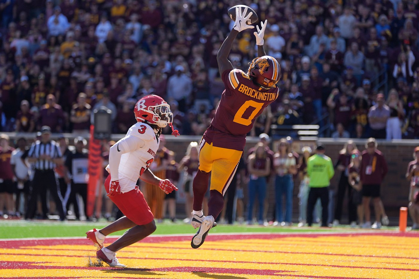 Drake Lindsay's 3 TDs help Minnesota rally past Rutgers 31-28 | iNFOnews.ca