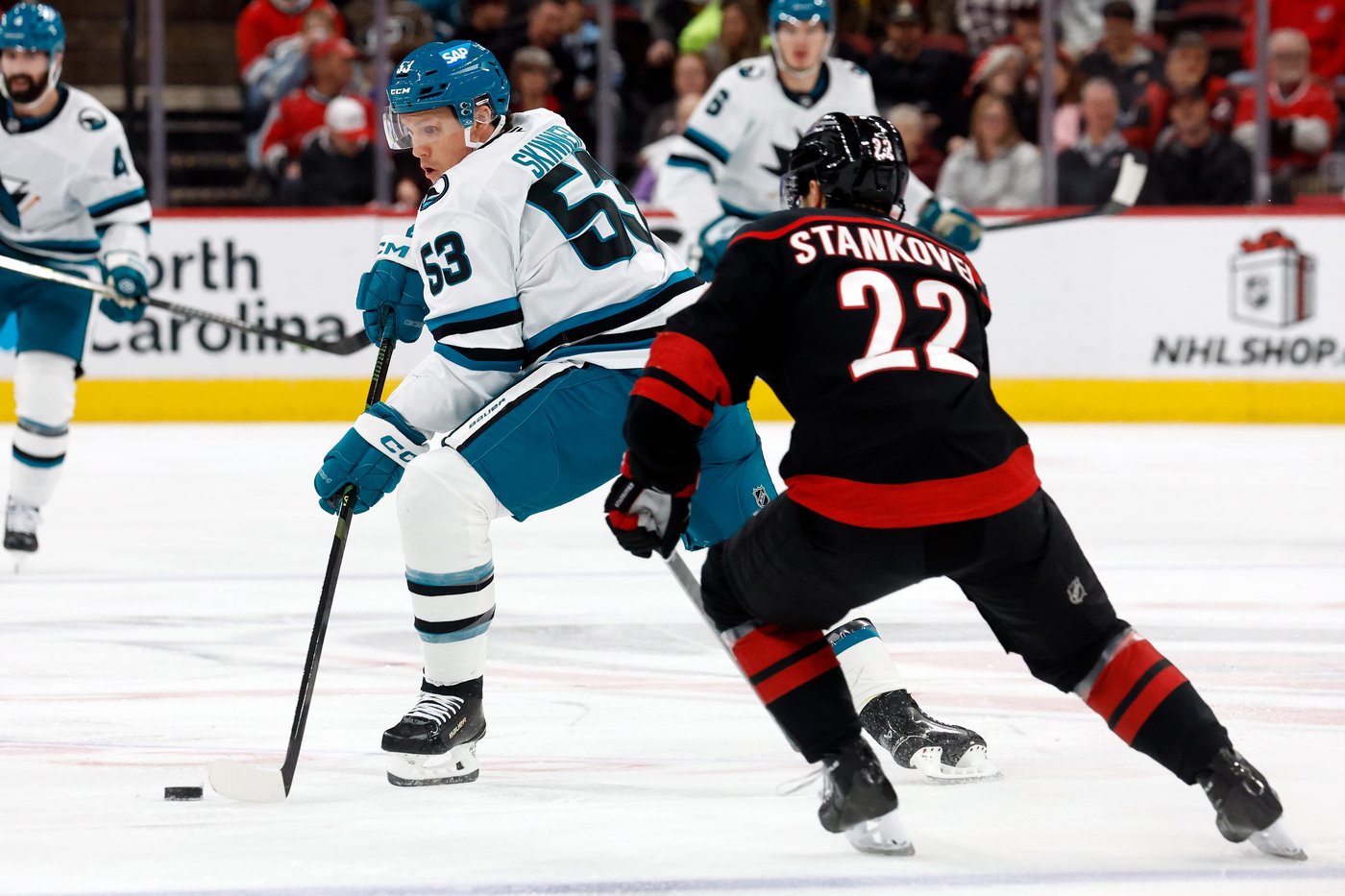 Macklin Celebrini has goal and 2 assists in the Sharks' 4-1 win over the Hurricanes | iNFOnews.ca