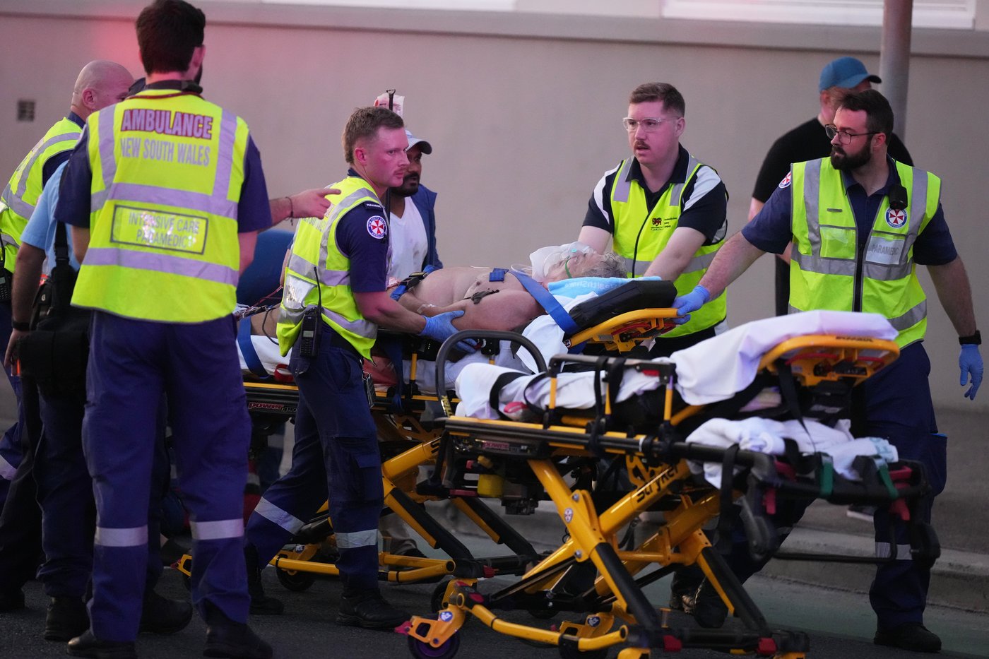 Gunmen kill at least 11 people in attack on Hanukkah celebration on Sydney's Bondi Beach | iNFOnews.ca Gunmen kill at least 11 people in attack on Hanukkah celebration on Sydney's Bondi Beach | iNFOnews.ca