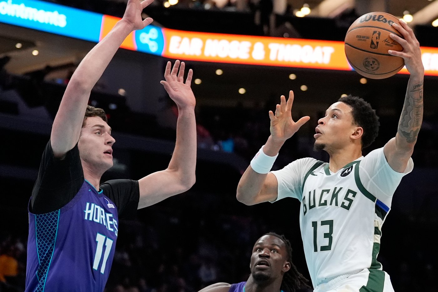 Hornets snap losing streak with 111-100 win over Bucks as Bridges scores 20 | iNFOnews.ca