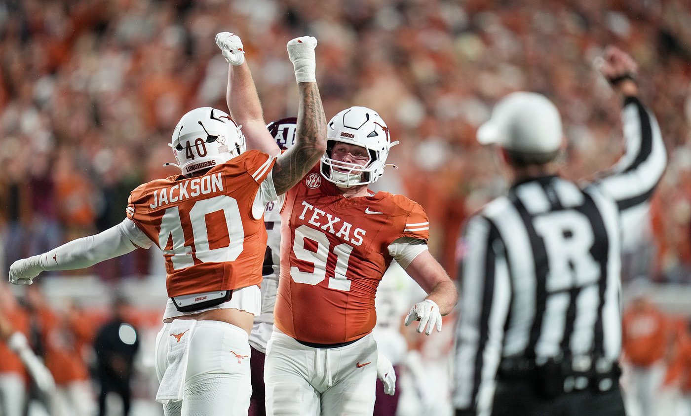 No. 16 Texas spoils No. 3 Texas A&M's perfect season 27-17, knocks Aggies out of SEC title game | iNFOnews.ca