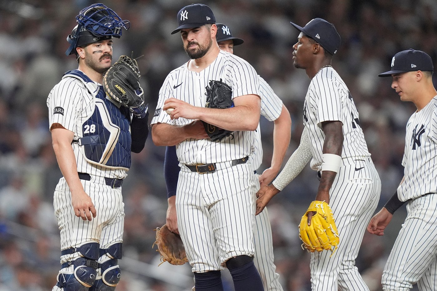 Photo Gallery: Yankees beat Blue Jays 9-6 in Game 3 | iNFOnews.ca