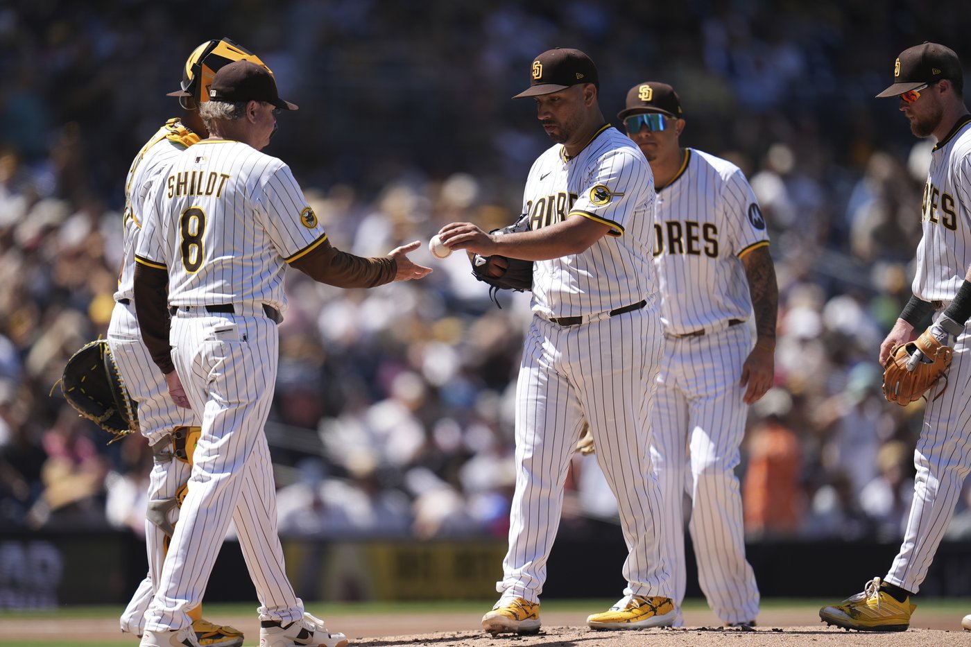 Orioles hit 4 homers off Cortes, beat Padres 7-5 to complete sweep | iNFOnews.ca Orioles hit 4 homers off Cortes, beat Padres 7-5 to complete sweep | iNFOnews.ca
