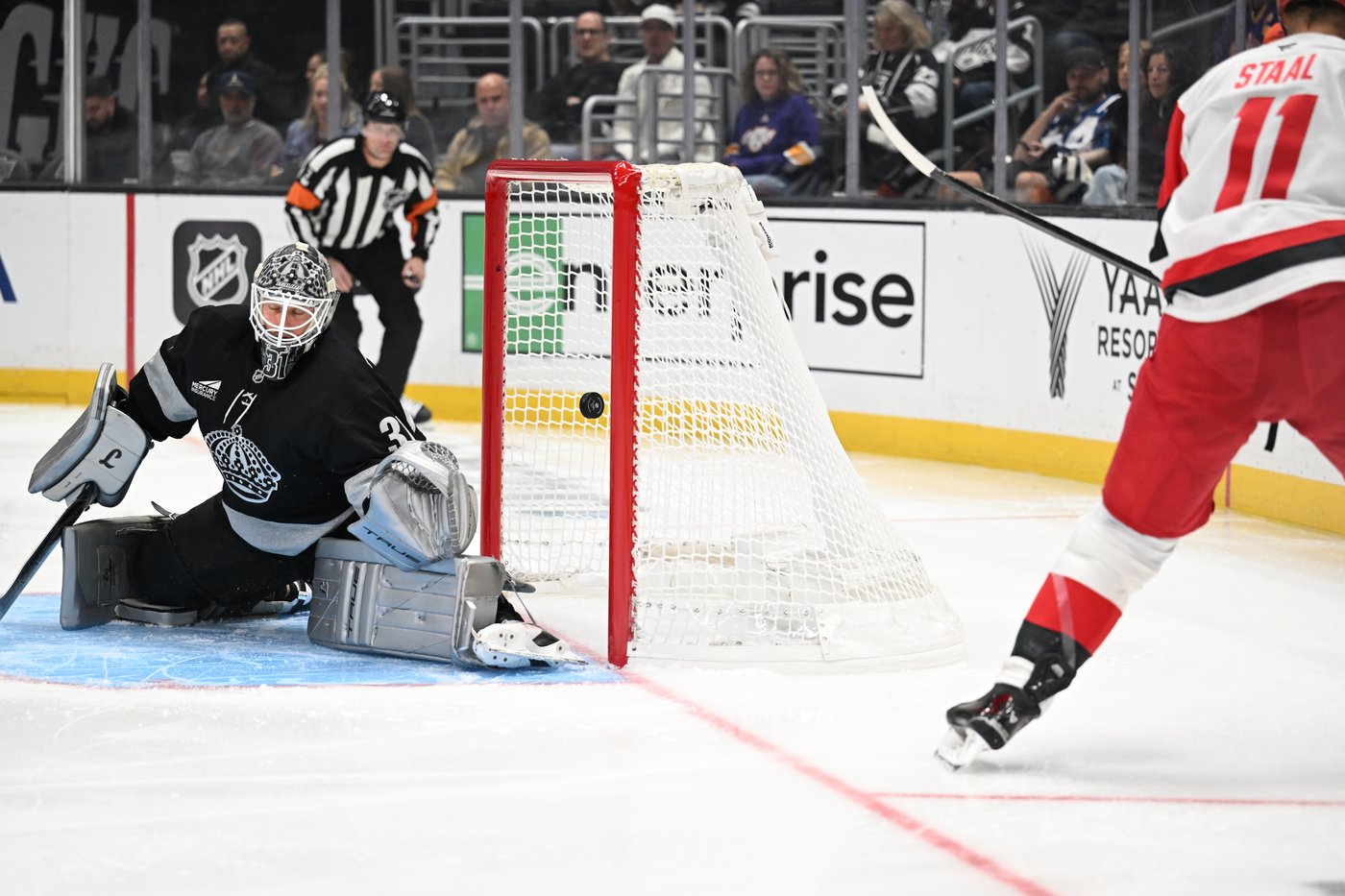 Jarvis scores in OT, Hurricanes recover to beat Kings and stay undefeated | iNFOnews.ca Jarvis scores in OT, Hurricanes recover to beat Kings and stay undefeated | iNFOnews.ca