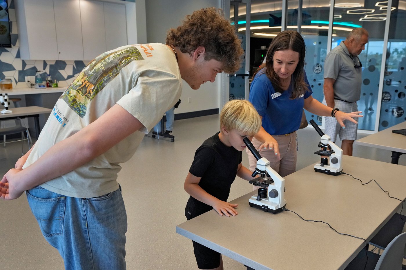 Florida's Mote Marine Laboratory relocates hundreds of marine animals to new $130M facility | iNFOnews.ca