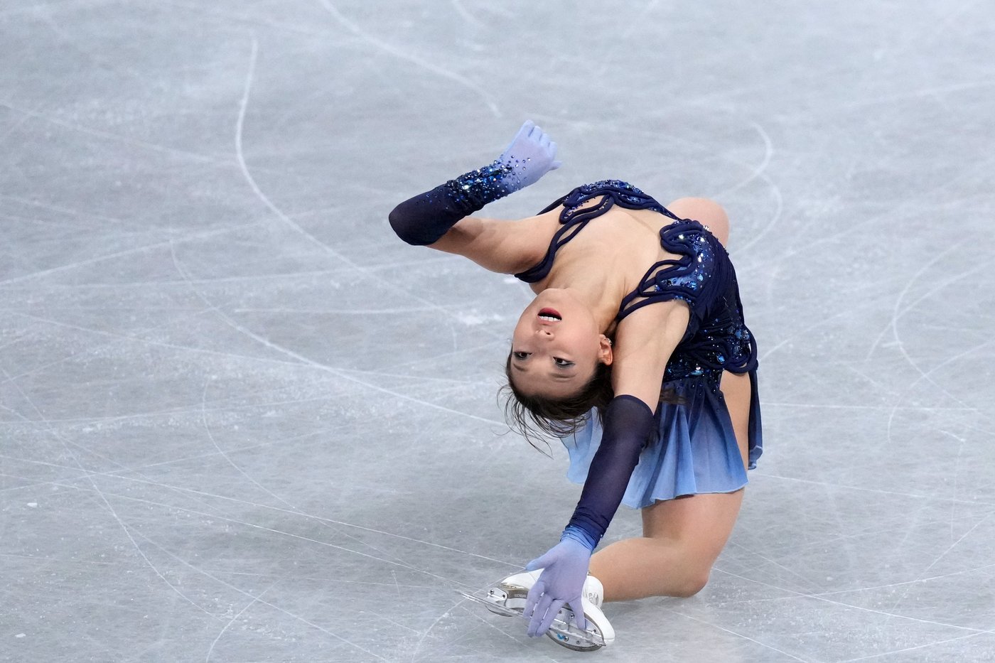 Chiba is surprise leader after figure skating favorites falter at Grand Prix Final | iNFOnews.ca