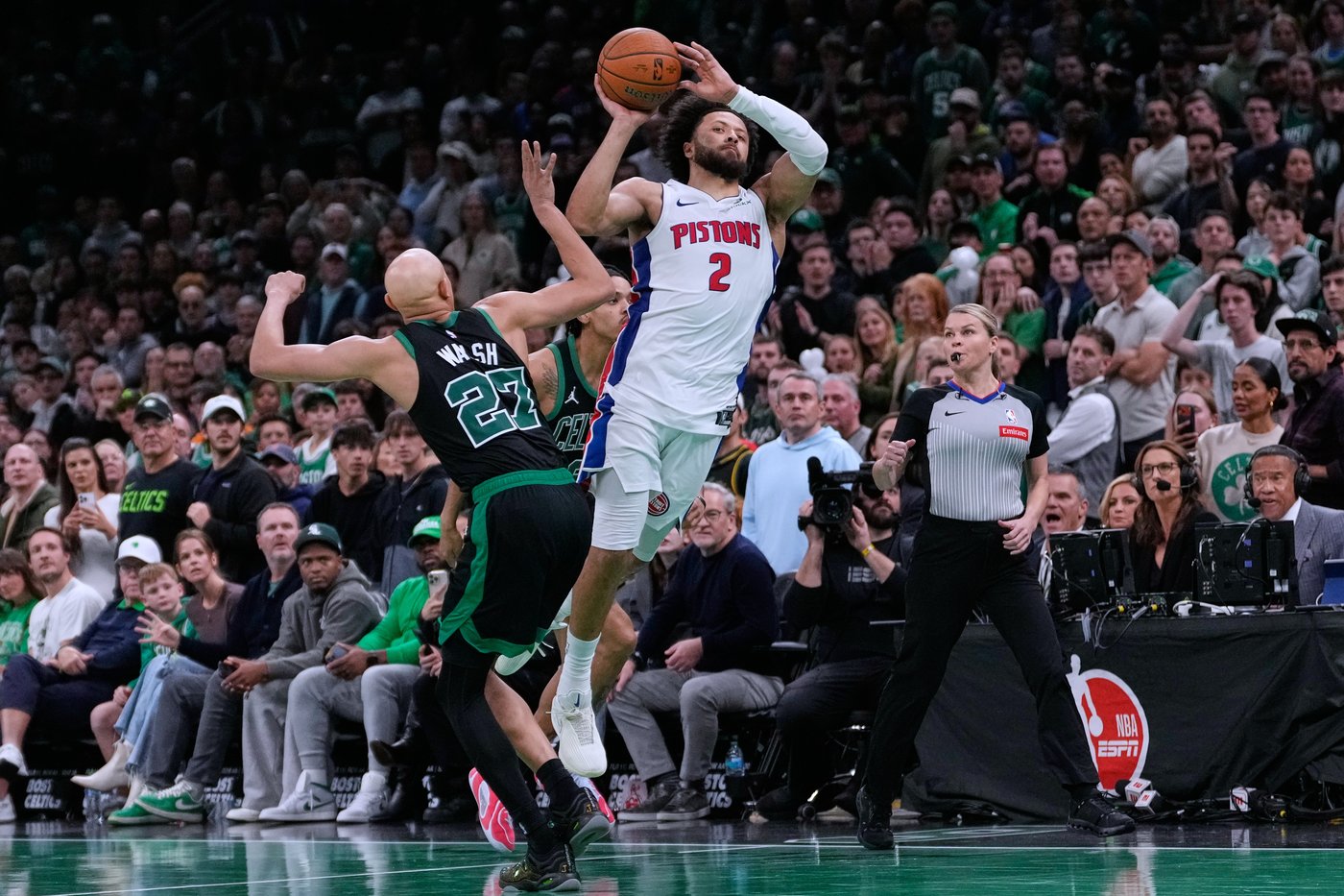 Celtics end Pistons' winning streak at a franchise record-tying 13 with 117-114 victory | iNFOnews.ca