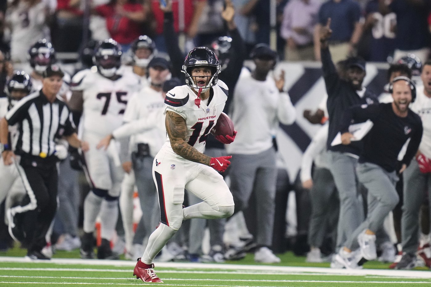 Texans fail to convert red-zone chances in loss to Bucs that drops them to 2-0 | iNFOnews.ca