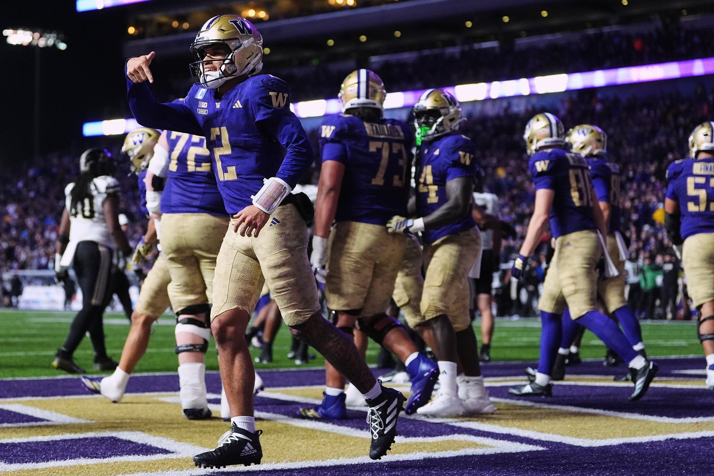 Adam Mohammed rushes for career-high 3 touchdowns, Washington trounces Purdue 49-13 | iNFOnews.ca