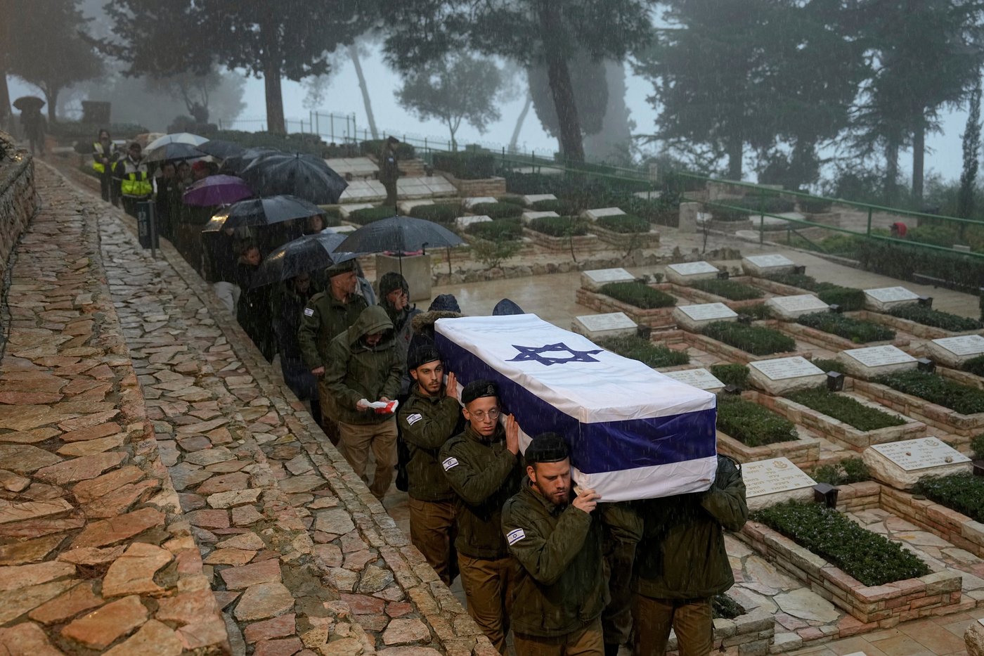 Photos from 2 years of war between Israel and Hamas bear witness to its horrors | iNFOnews.ca