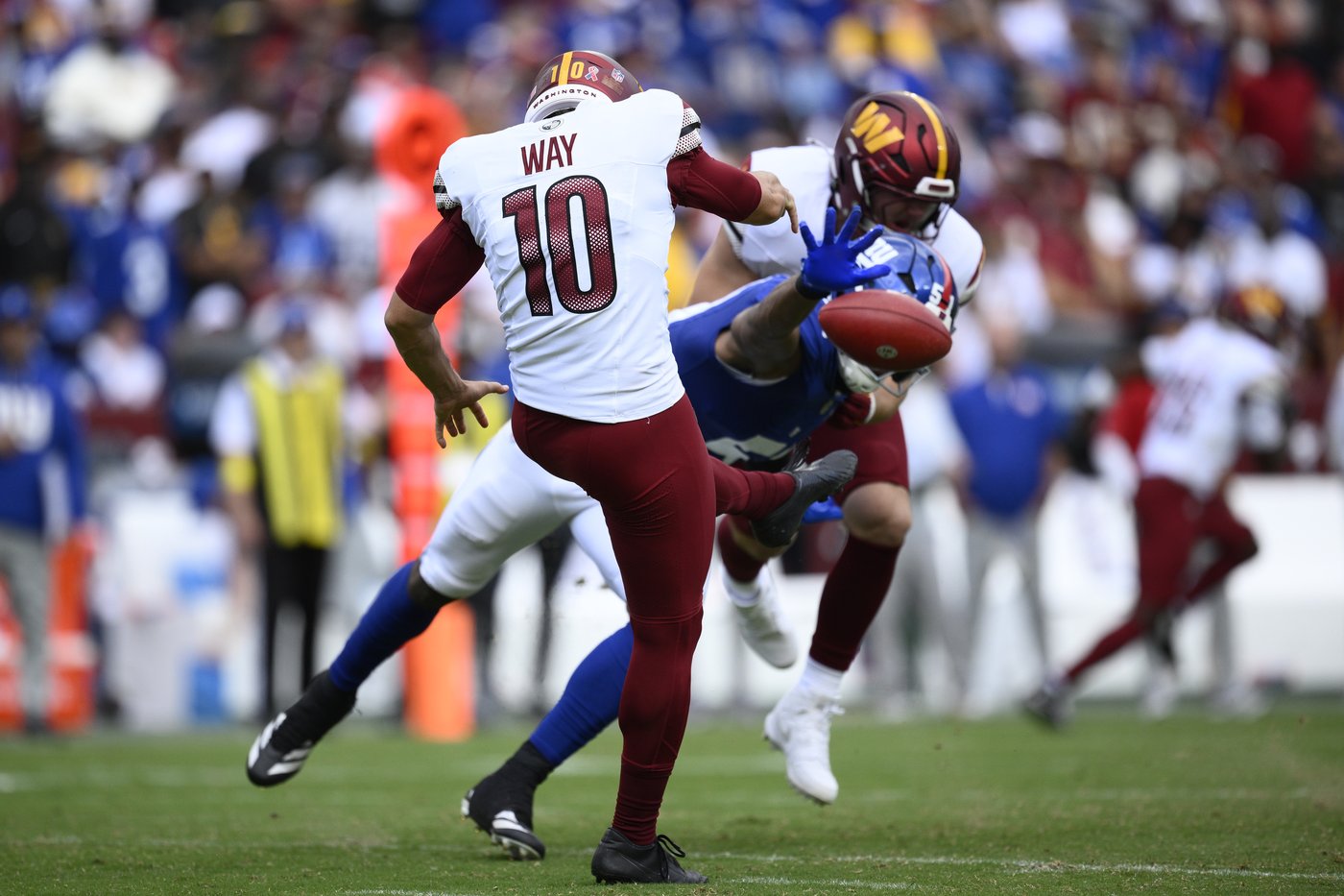 Samuel scores in Washington debut, and the Commanders stifle the Giants in a 21-6 win | iNFOnews.ca Samuel scores in Washington debut, and the Commanders stifle the Giants in a 21-6 win | iNFOnews.ca