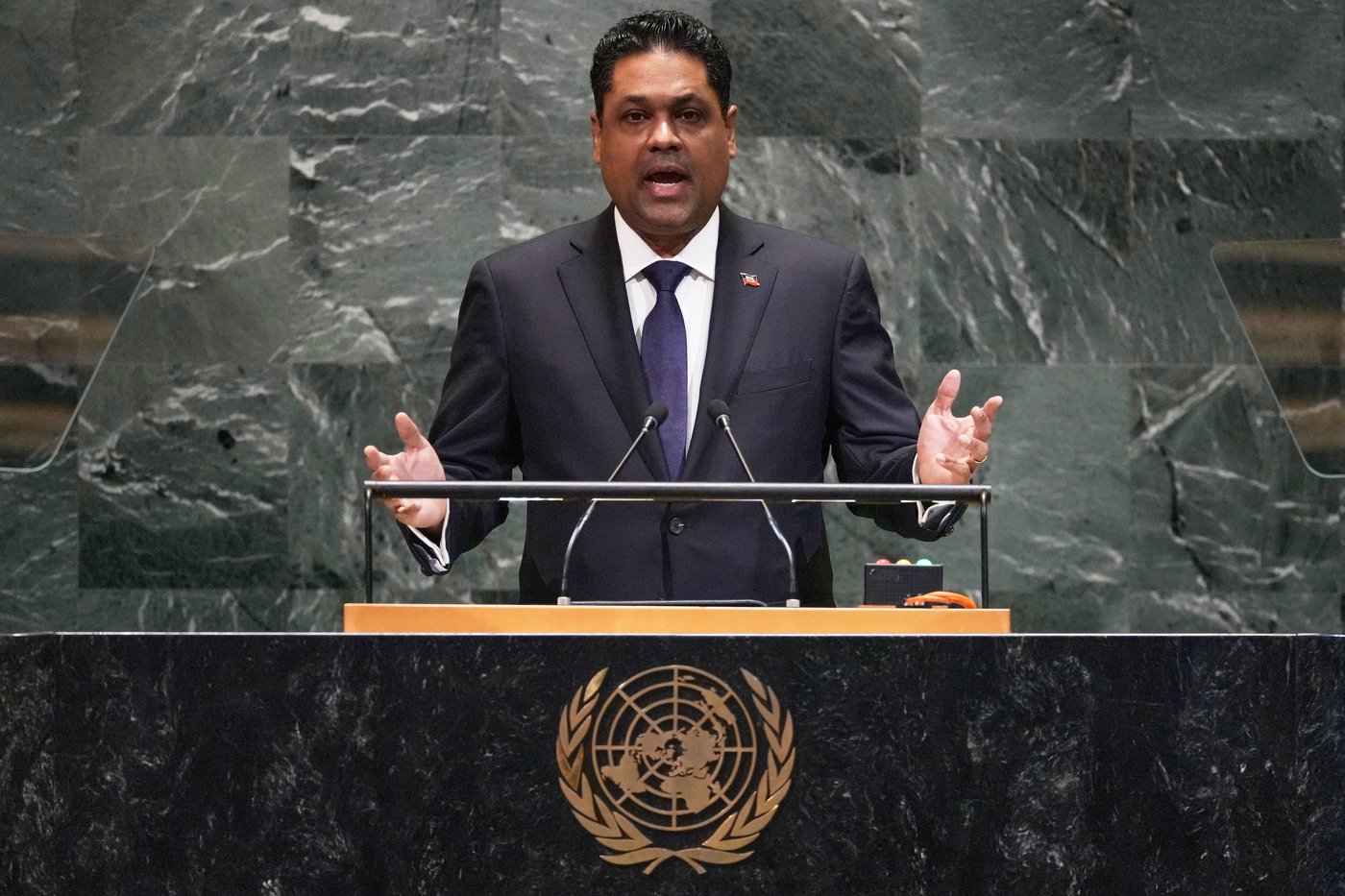 UN authorizes a much larger force to fight gangs in Haiti with new power to arrest gang members | iNFOnews.ca