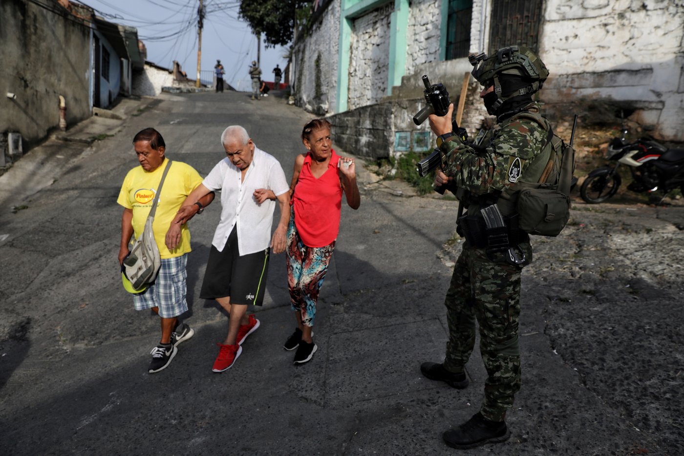 The top 100 photos of 2025 from The Associated Press: Images that defined the year | iNFOnews.ca