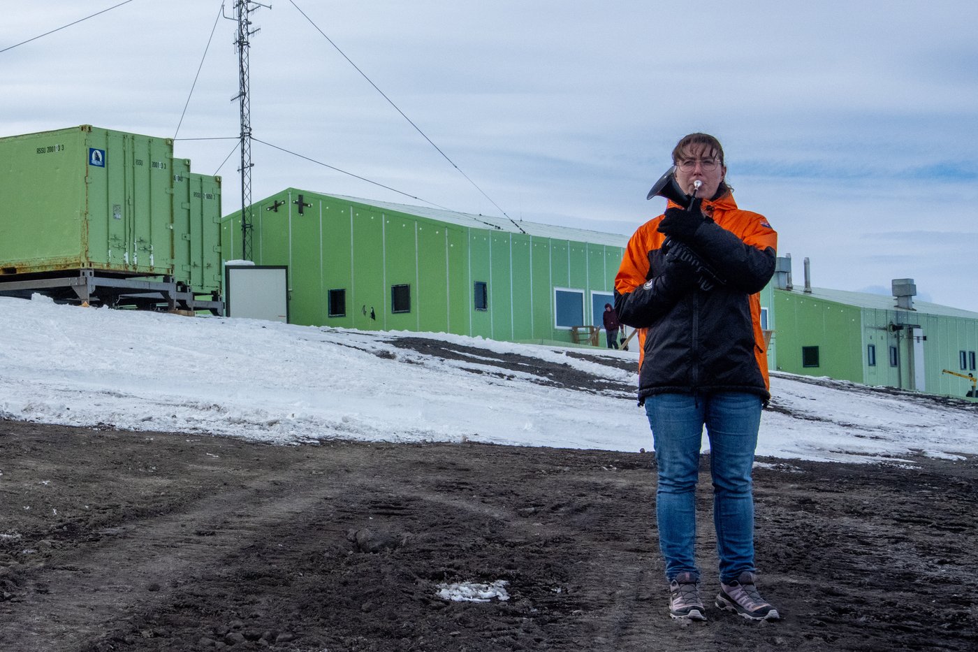 She plays 'Amazing Grace' in the most remote practice room on Earth | iNFOnews.ca