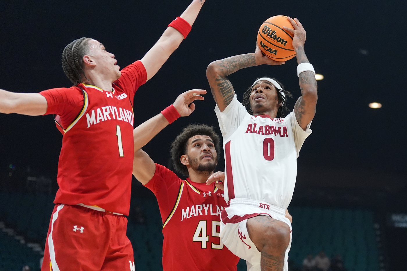 No. 8 Alabama races past Maryland 105-72 to close Players Era tourney | iNFOnews.ca