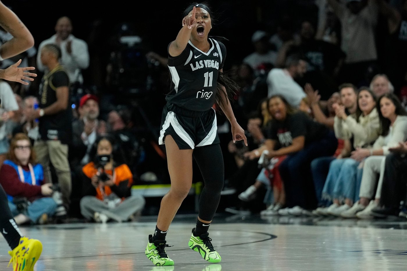 Las Vegas Aces bench comes up with needed spark in Game 1 victory over the Phoenix Mercury | iNFOnews.ca
