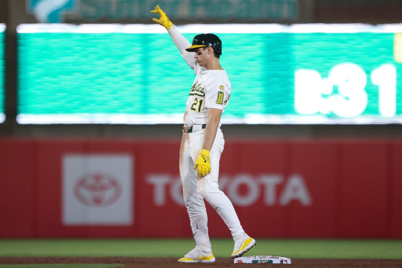 Athletics beat slumping Astros 5-1 as slumping Houston falls out of playoff position | iNFOnews.ca