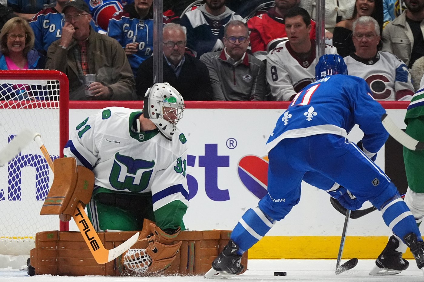 Jarvis has short-hander, lone shootout score in Hurricanes' 5-4 victory over Avalanche | iNFOnews.ca