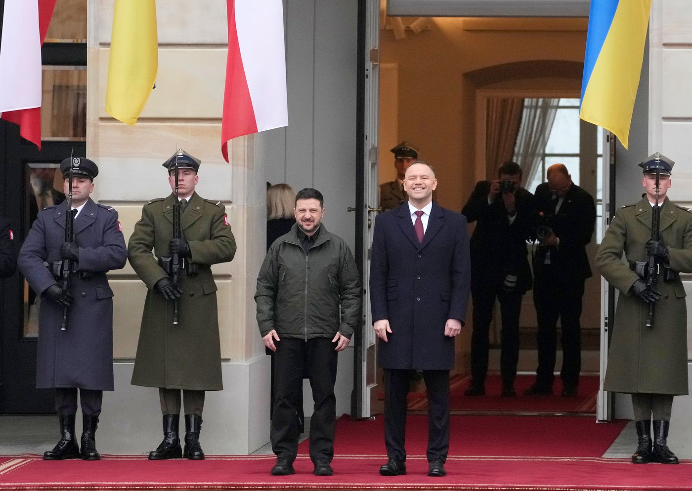 Ukrainian and Polish presidents show unity against Russia, address historical tensions | iNFOnews.ca Ukrainian and Polish presidents show unity against Russia, address historical tensions | iNFOnews.ca