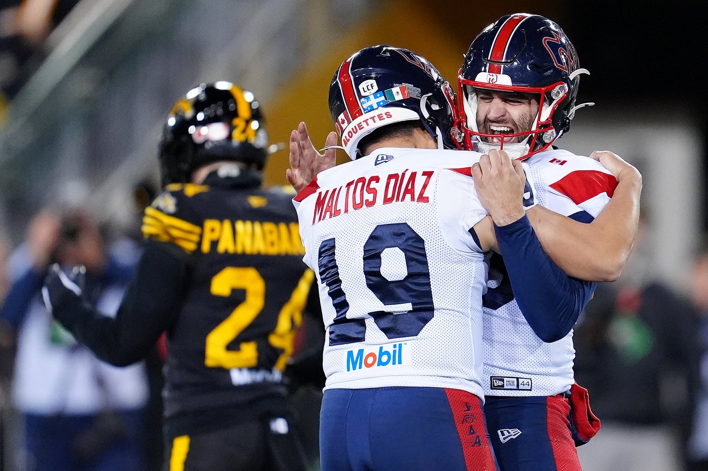 Als kicker Maltos Diaz puts mother’s name on his back — and carries it into Grey Cup | iNFOnews.ca Als kicker Maltos Diaz puts mother’s name on his back — and carries it into Grey Cup | iNFOnews.ca