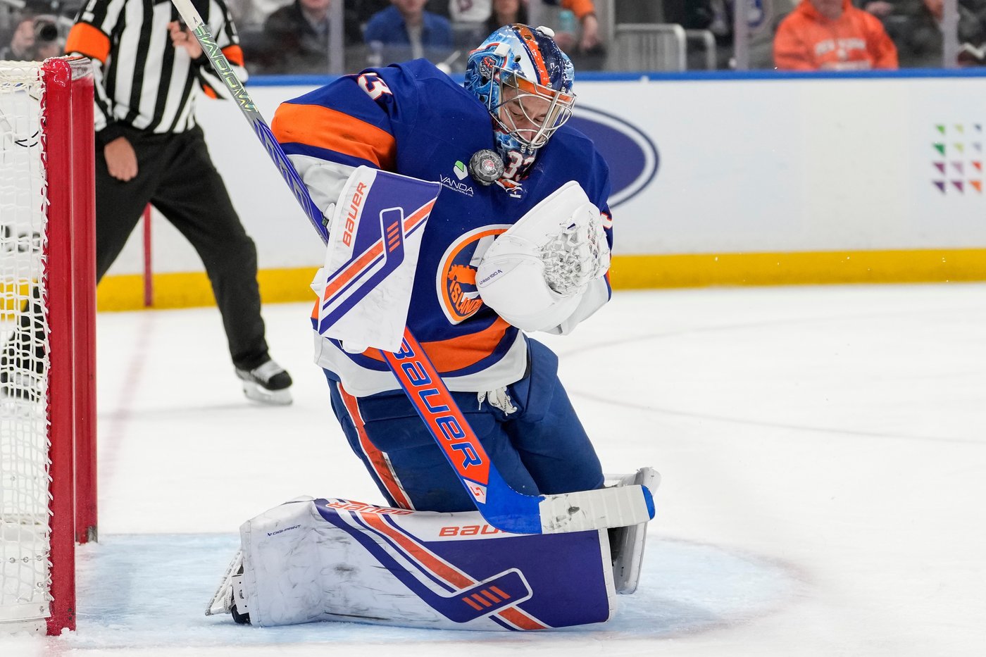 Pelech scores late in 3rd period as Islanders beat Devils 2-1 | iNFOnews.ca