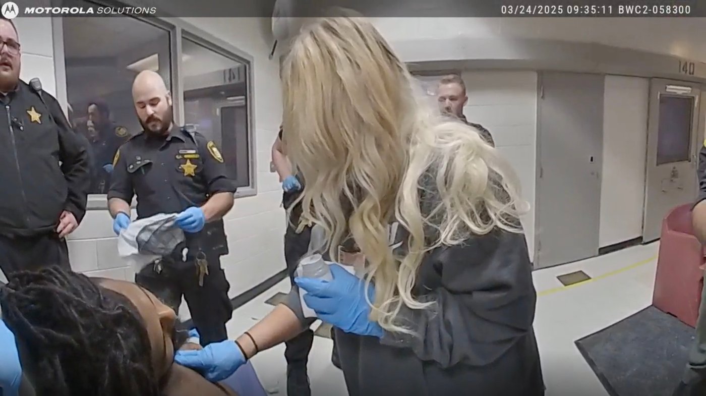 Ohio county agrees to $7M settlement over man's death after jail guards restrained him, family says | iNFOnews.ca
