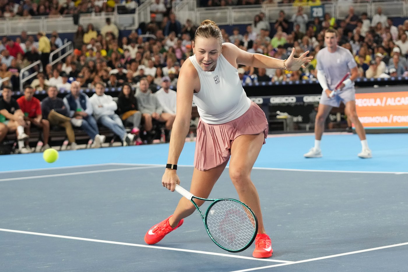 Aryna Sabalenka is the WTA Player of the Year again. Amanda Anisimova earns Comeback Player honors | iNFOnews.ca