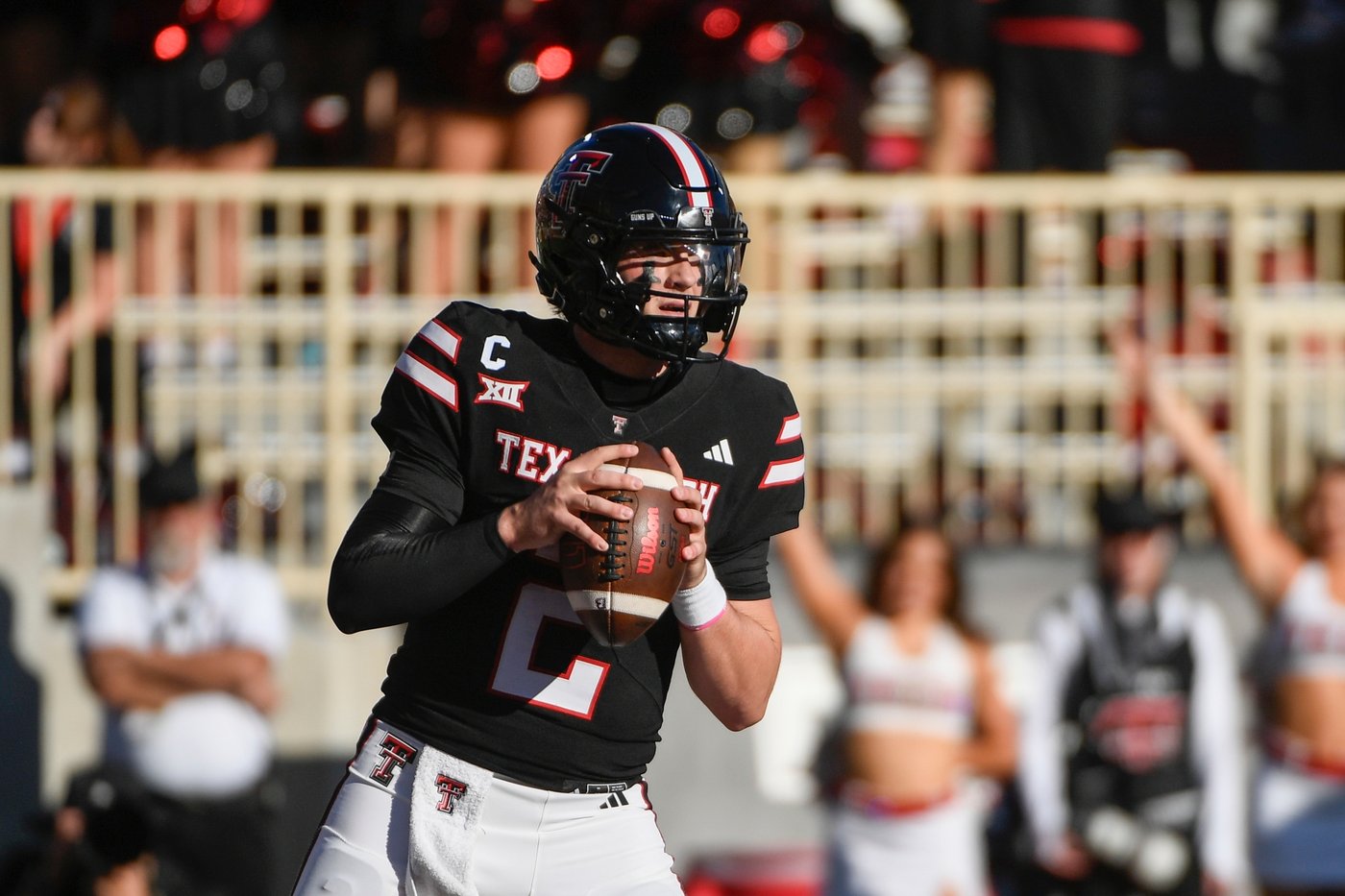 LB's TD: Jacob Rodriguez strikes Heisman pose again as No. 8 Texas Tech routs UCF 48-9 | iNFOnews.ca LB's TD: Jacob Rodriguez strikes Heisman pose again as No. 8 Texas Tech routs UCF 48-9 | iNFOnews.ca