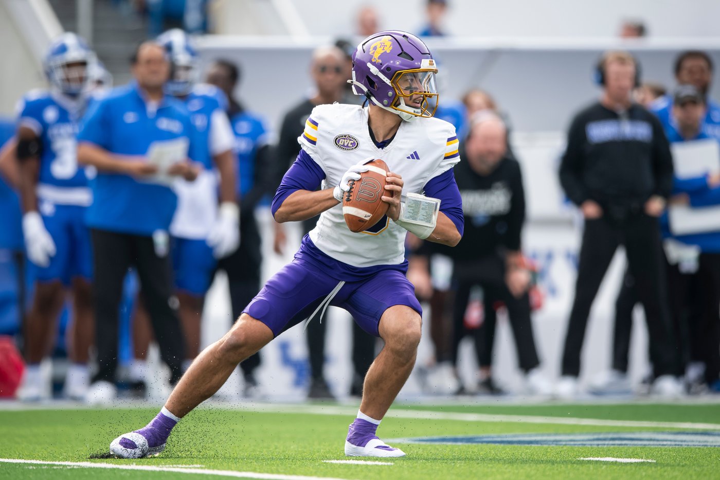 McGowan's three touchdowns power Kentucky to win | iNFOnews.ca McGowan's three touchdowns power Kentucky to win | iNFOnews.ca