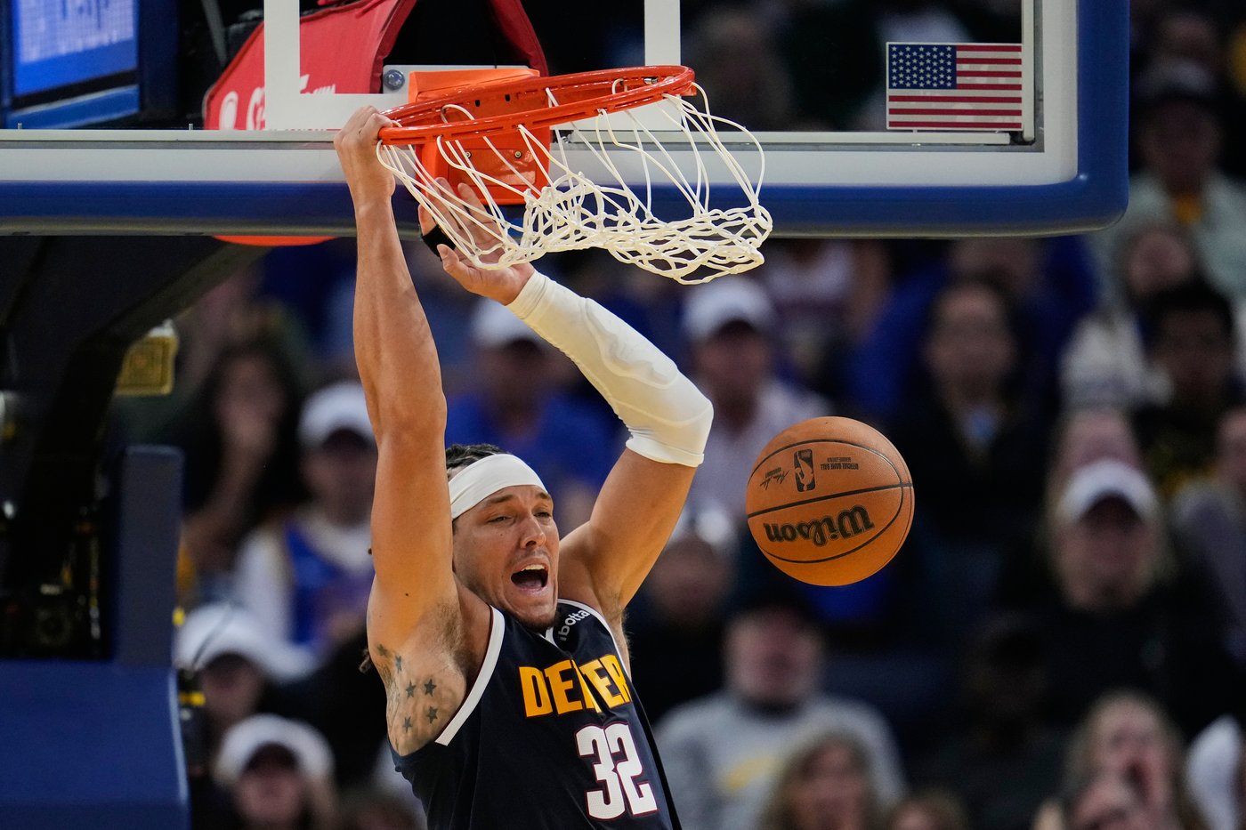 Stephen Curry's heroics overshadow Aaron Gordon's 50-point night in Warriors' OT win | iNFOnews.ca Stephen Curry's heroics overshadow Aaron Gordon's 50-point night in Warriors' OT win | iNFOnews.ca