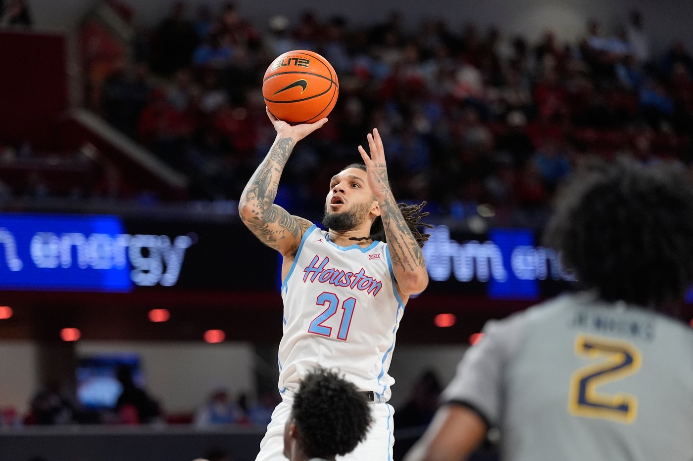 Milos Uzan's 17 points leads No. 7 Houston in 77-48 win over West Virginia | iNFOnews.ca