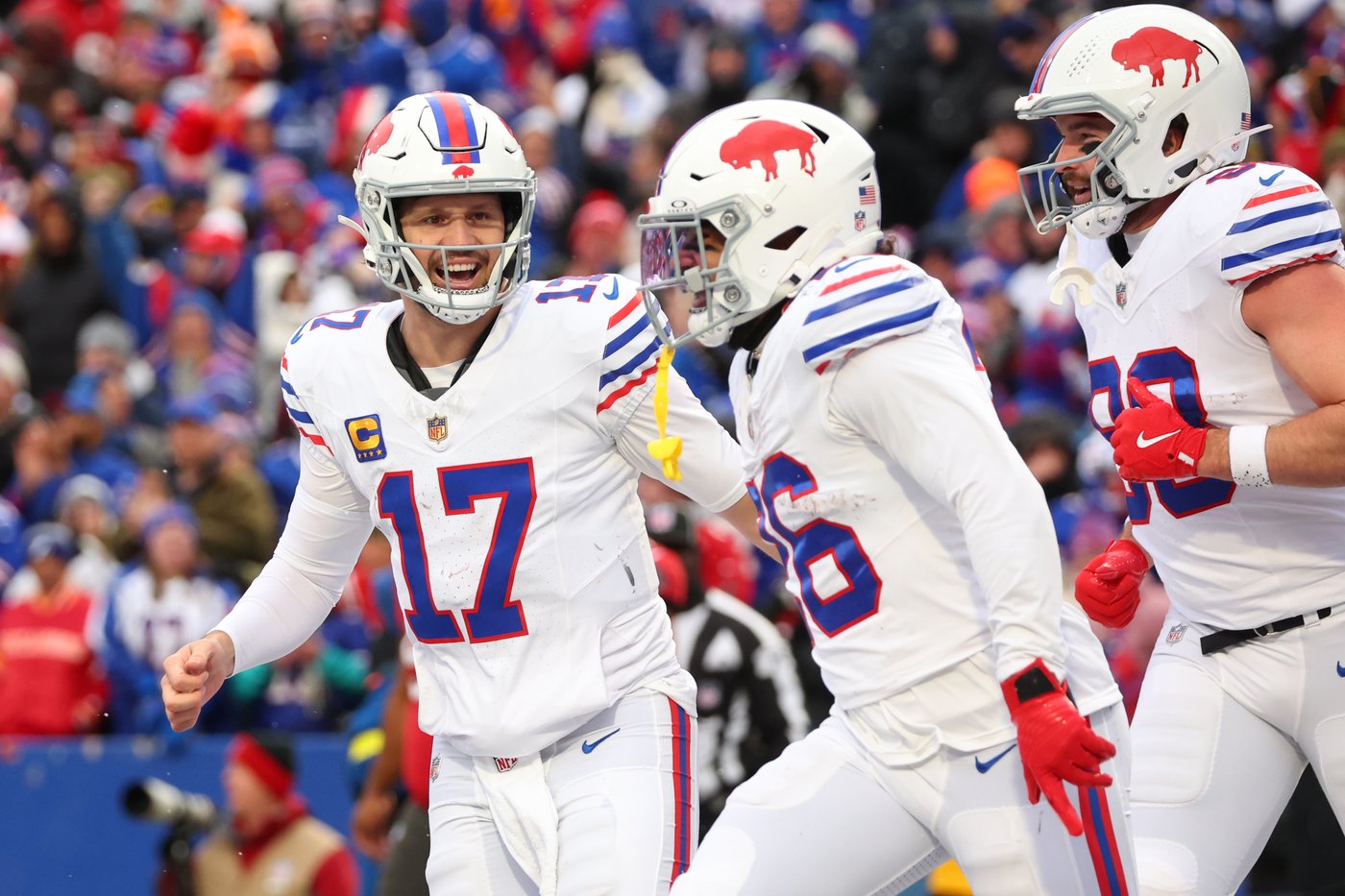 Josh Allen has 3 TDs passing, 3 rushing to outduel Baker Mayfield as Bills beat Buccaneers 44-32 | iNFOnews.ca Josh Allen has 3 TDs passing, 3 rushing to outduel Baker Mayfield as Bills beat Buccaneers 44-32 | iNFOnews.ca