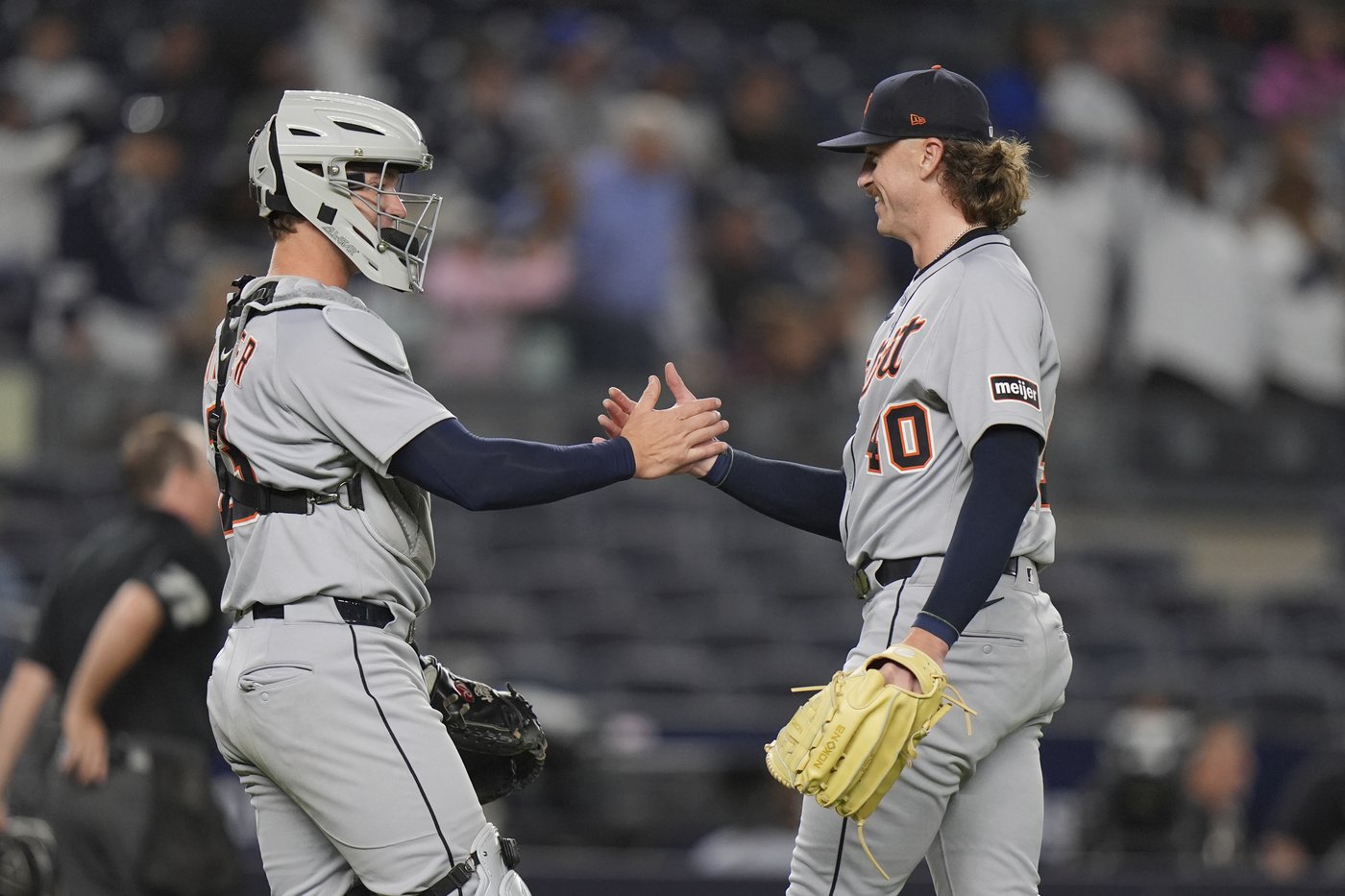 Tigers score 9 runs in 7th inning to trounce wild Yankees 12-2 | iNFOnews.ca