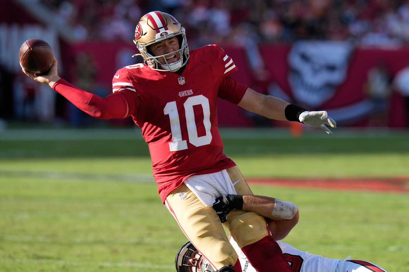 Baker Mayfield tosses 2 touchdown passes and the Buccaneers beat the 49ers 30-19 | iNFOnews.ca