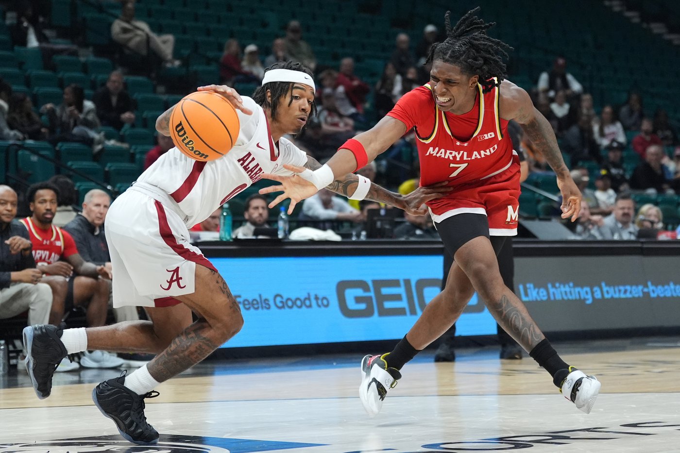 No. 8 Alabama races past Maryland 105-72 to close Players Era tourney | iNFOnews.ca