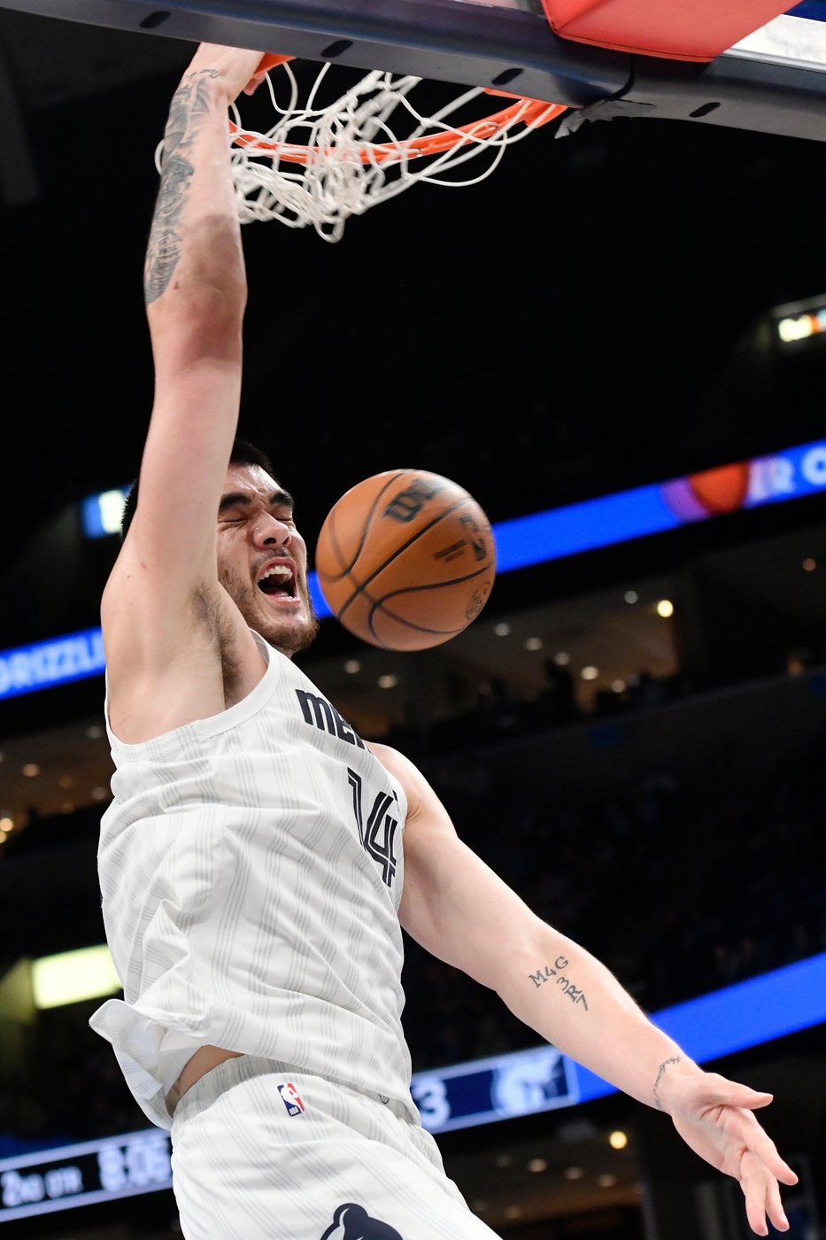 Aldama scores 29 points to help Grizzlies send Kings to 8th straight loss, 137-96 | iNFOnews.ca