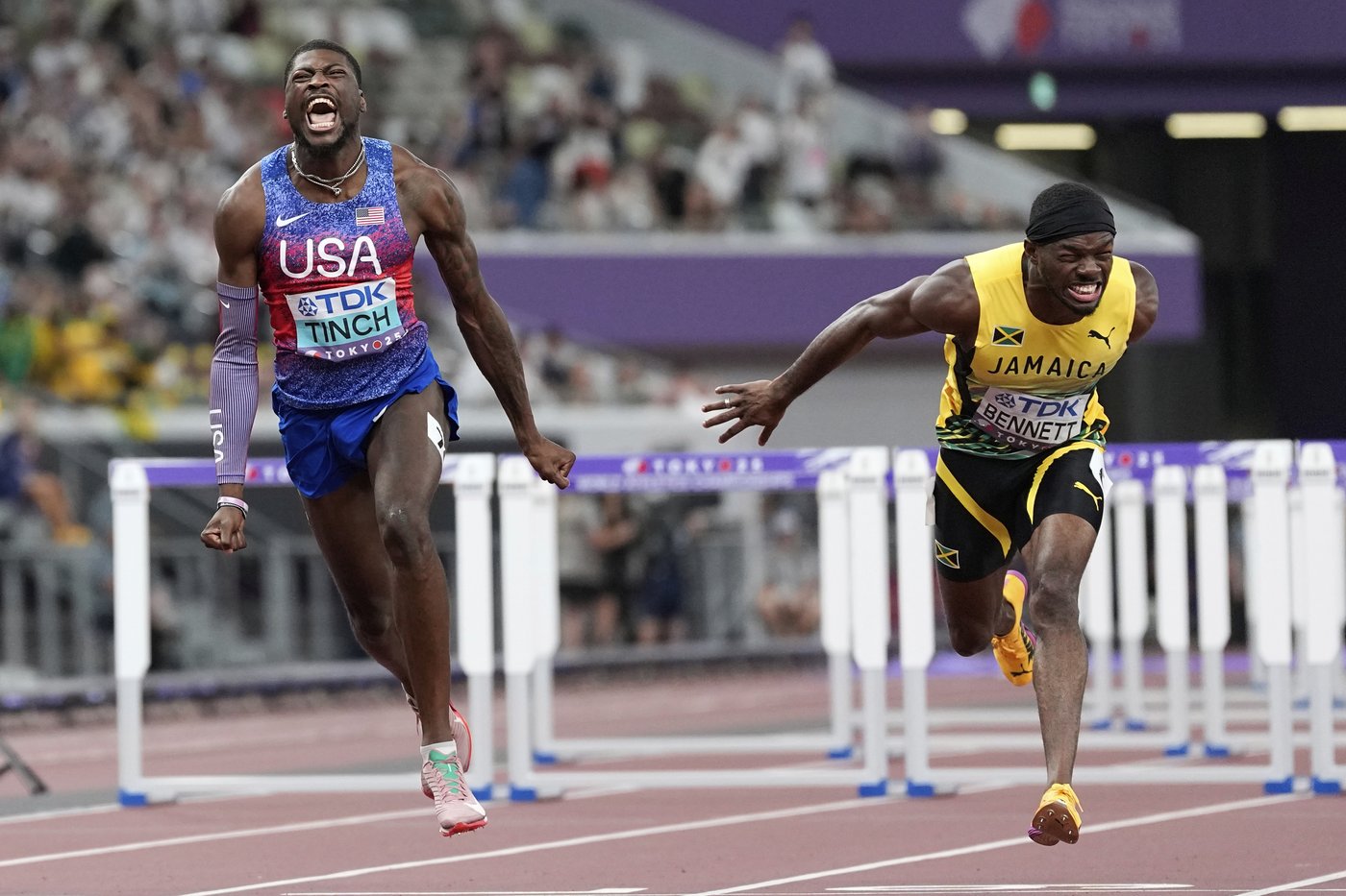 Kipyegon makes more history, wins in a breeze for fourth world title at 1,500 meters | iNFOnews.ca