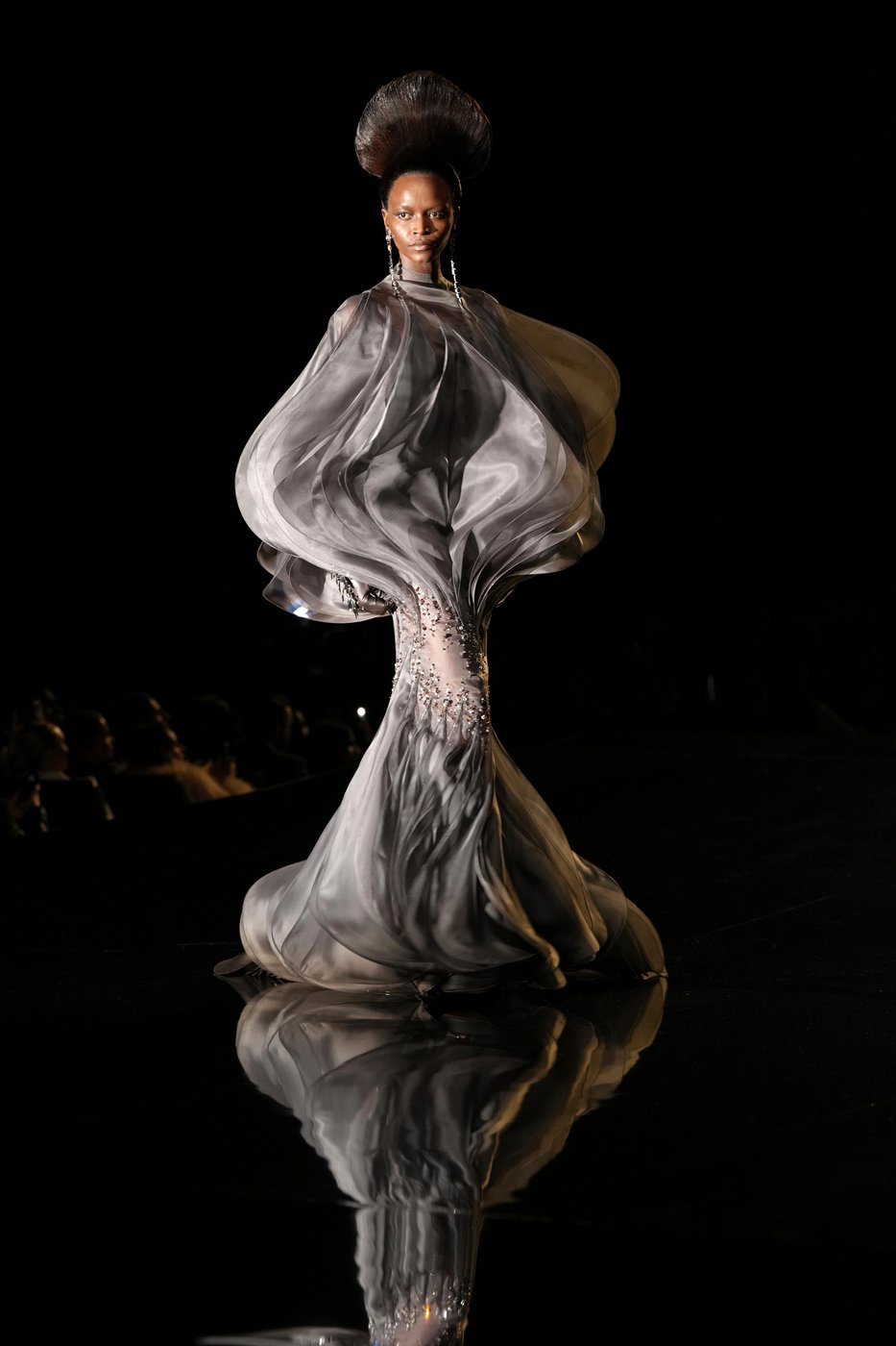 See the world in vertical: Top photos by AP's photojournalists in 2025 | iNFOnews.ca