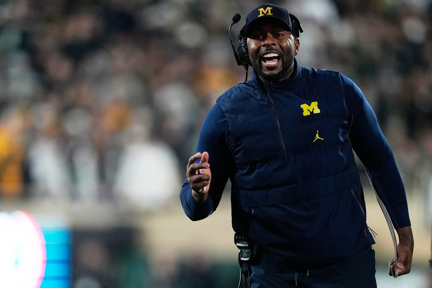 Justice Haynes runs for 152 yards and 2 TDs as No. 25 Michigan beats Michigan State 31-20 | iNFOnews.ca