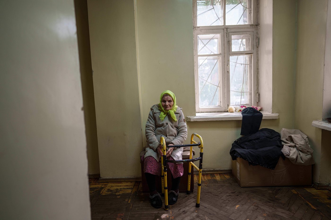 Photos from eastern Ukraine's shelters show the struggle of the internally displaced | iNFOnews.ca