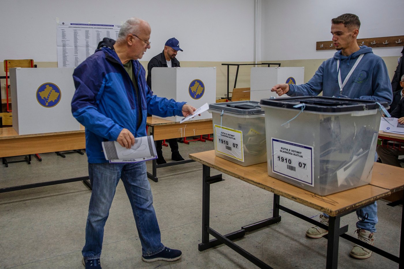 Kosovo holds municipal elections with the governing party aiming for Pristina city hall | iNFOnews.ca