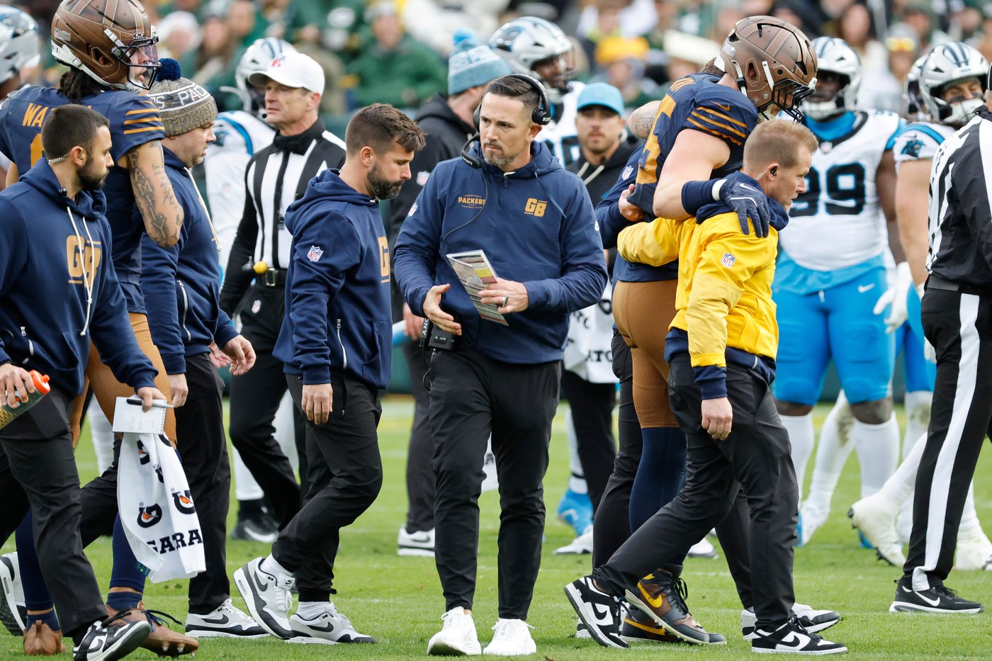 Packers dealing with unexpected adversity as they prepare to host Eagles | iNFOnews.ca