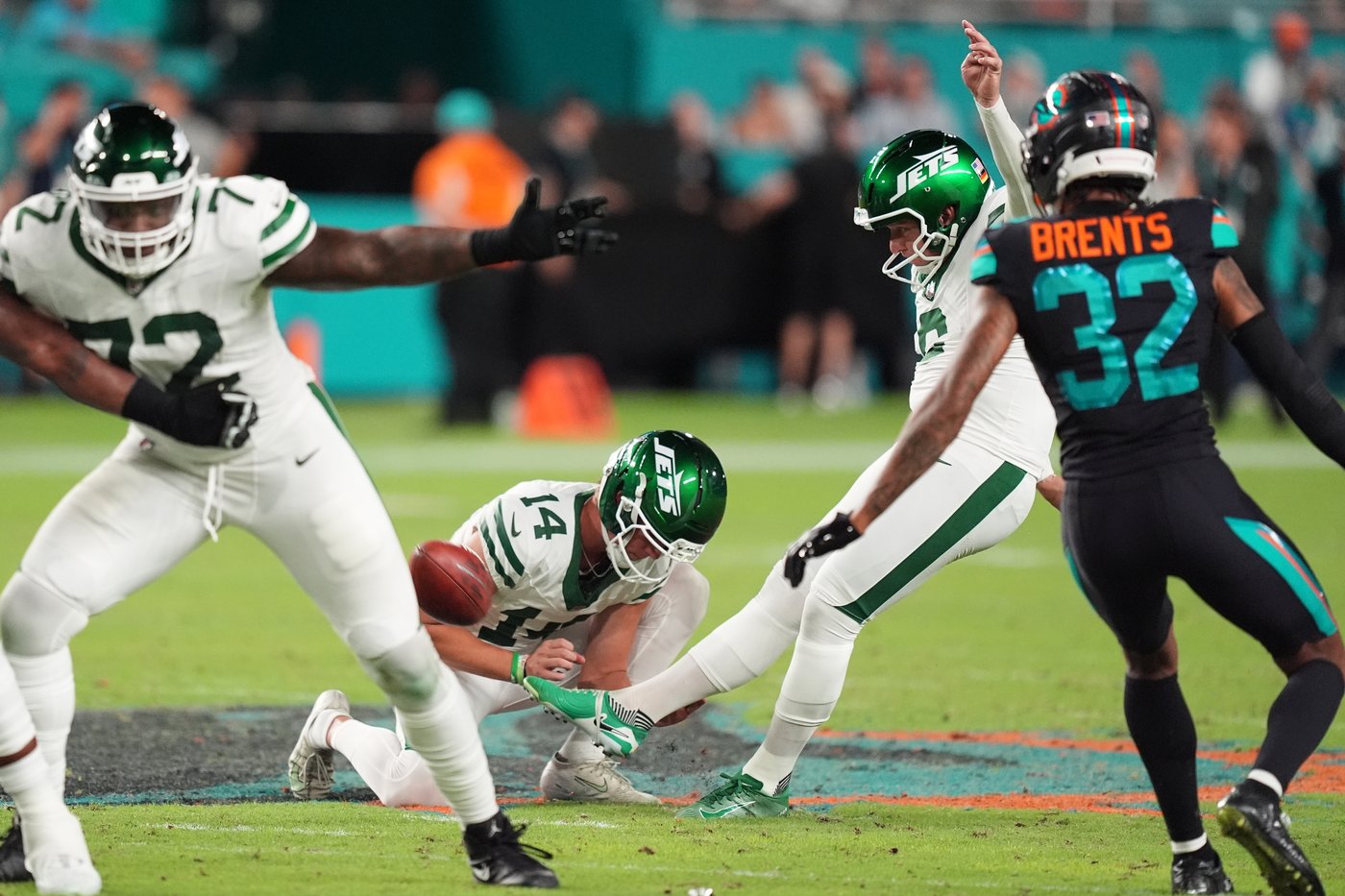 Jets making plenty of mistakes during 0-4 start, but say some calls by officials aren't helping | iNFOnews.ca