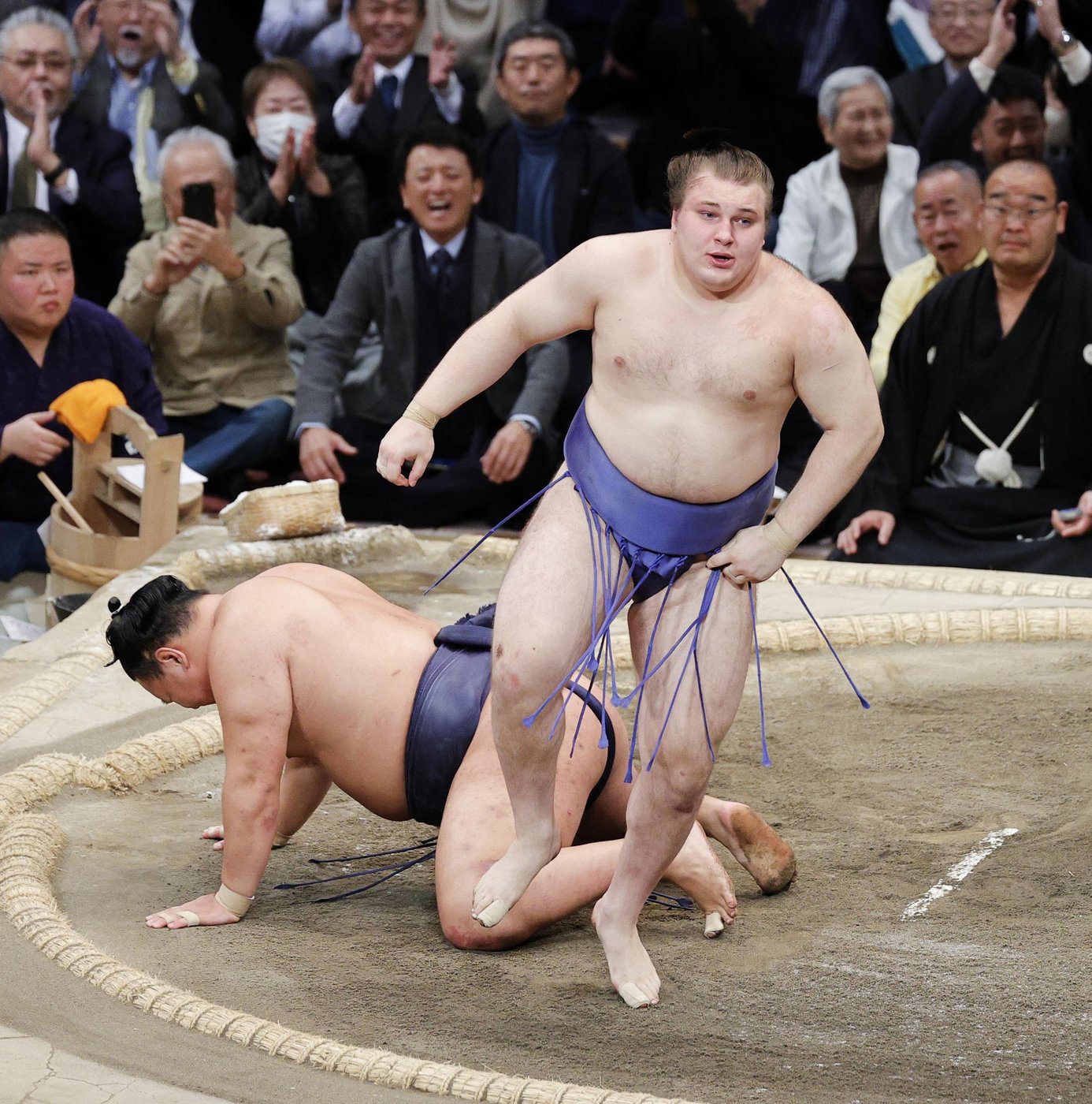 Ukraine-born sumo wrestler Aonishiki is the first from his country to win a top championship | iNFOnews.ca Ukraine-born sumo wrestler Aonishiki is the first from his country to win a top championship | iNFOnews.ca