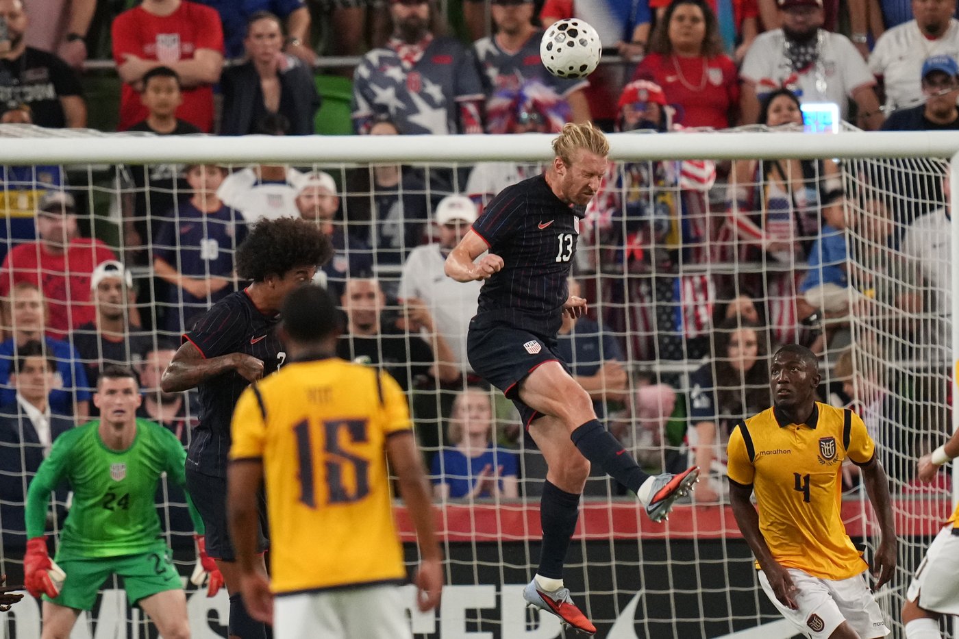 Balogun's second-half goal gives US a 1-1 tie against Ecuador in friendly | iNFOnews.ca Balogun's second-half goal gives US a 1-1 tie against Ecuador in friendly | iNFOnews.ca