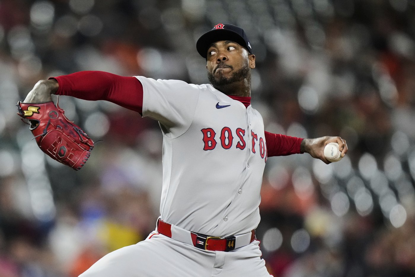 Red Sox and closer Aroldis Chapman agree to $13.3 million contract for 2026 with a 2027 option | iNFOnews.ca Red Sox and closer Aroldis Chapman agree to $13.3 million contract for 2026 with a 2027 option | iNFOnews.ca