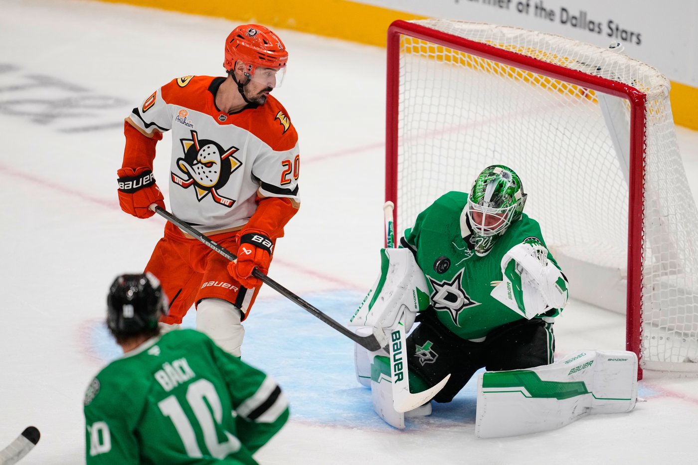 Carlsson's short-handed goal in 3rd period helps Ducks rally to beat Stars 7-5 | iNFOnews.ca Carlsson's short-handed goal in 3rd period helps Ducks rally to beat Stars 7-5 | iNFOnews.ca