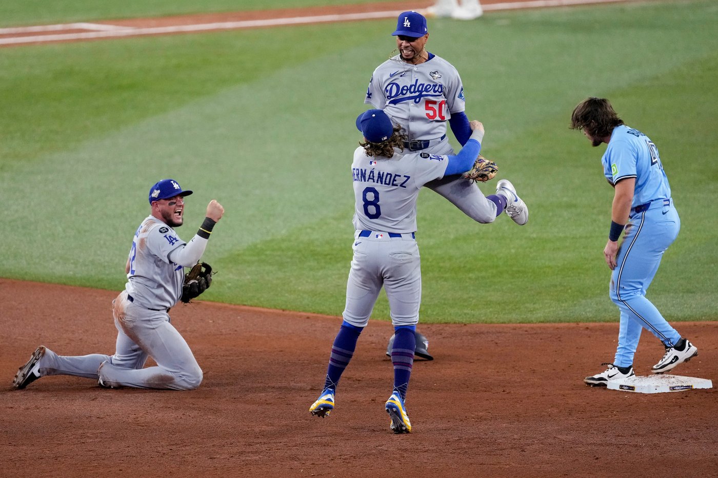 Dodgers force World Series to deciding Game 7 by holding off Blue Jays 3-1 as Yamamoto wins again | iNFOnews.ca