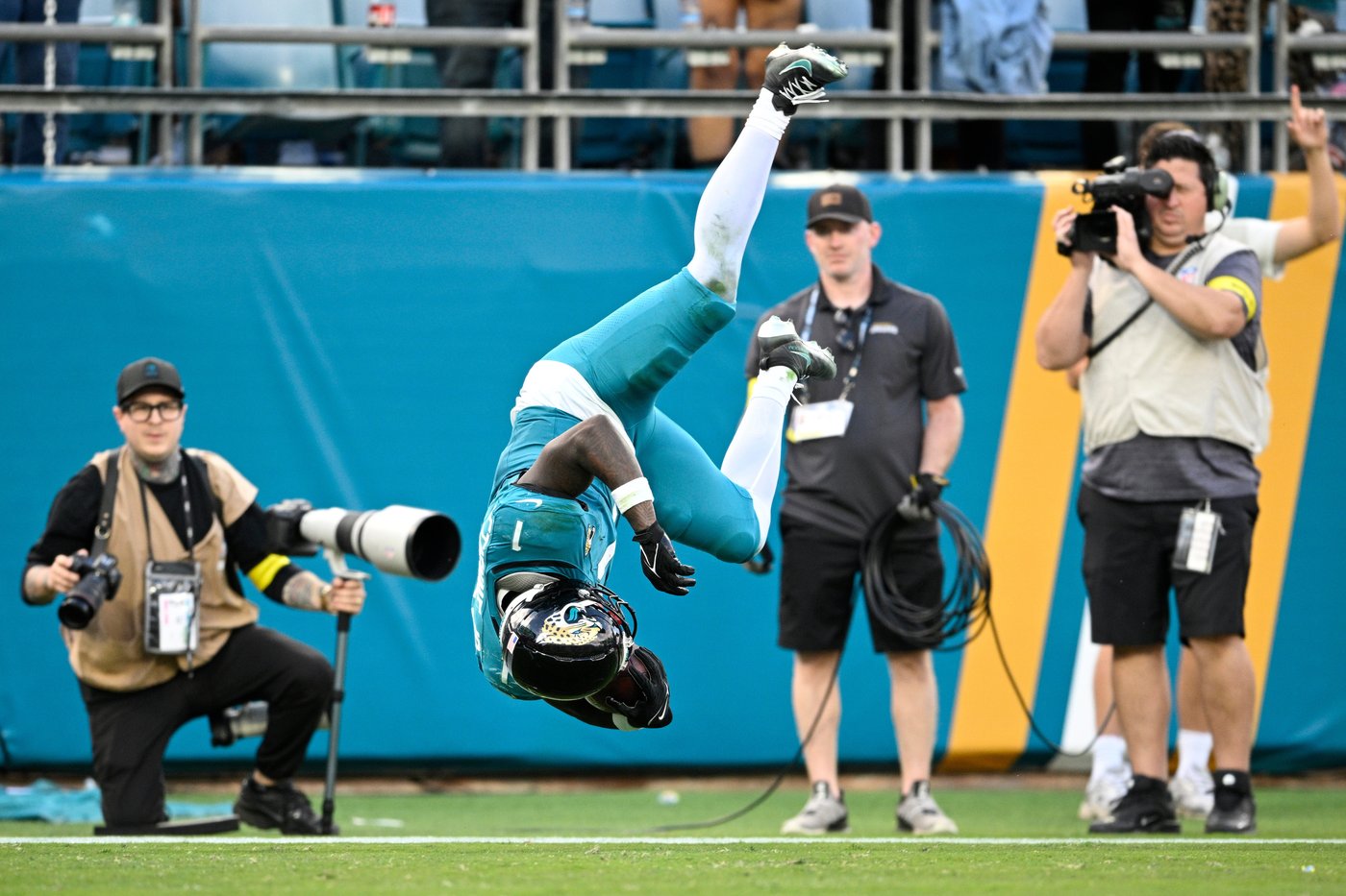 Jaguars' Travis Etienne on a TD tear in what could be his final season in Jacksonville | iNFOnews.ca